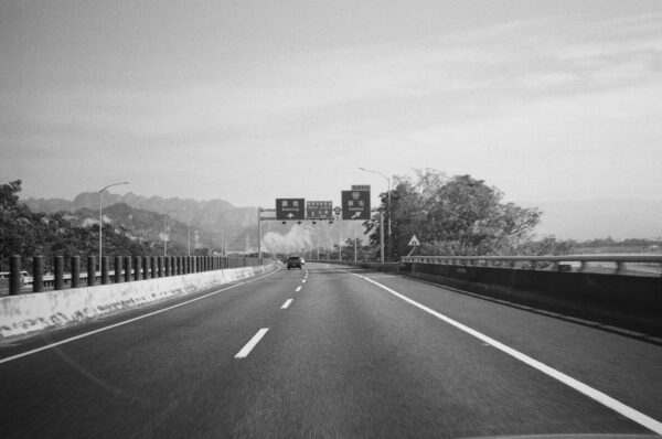 Driving, Highway, Mountains｜0242-71590007
