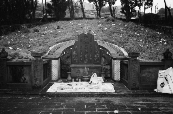 Tomb, Cemetery, Monochrome｜0249-13500013